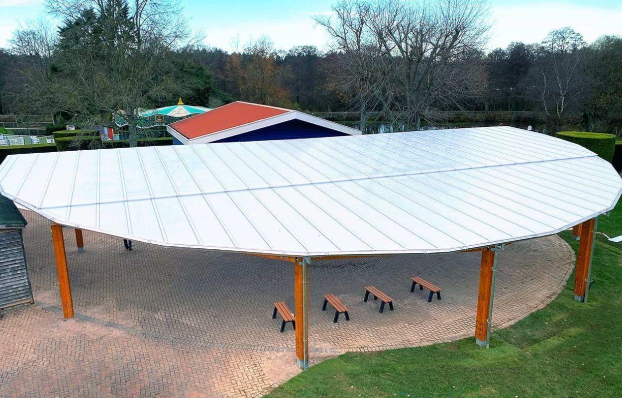 Paultons Park showstand canopy